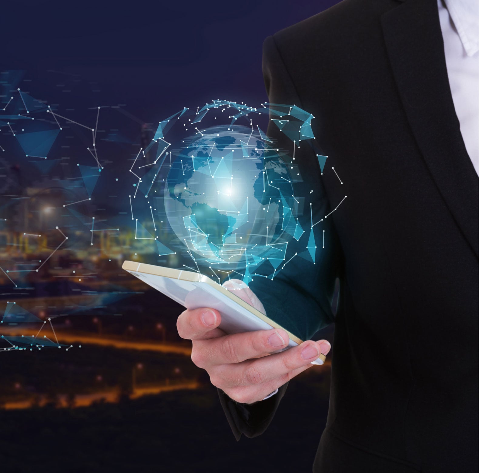 MuleSoft + AWS hybrid integration architecture for cruise operations